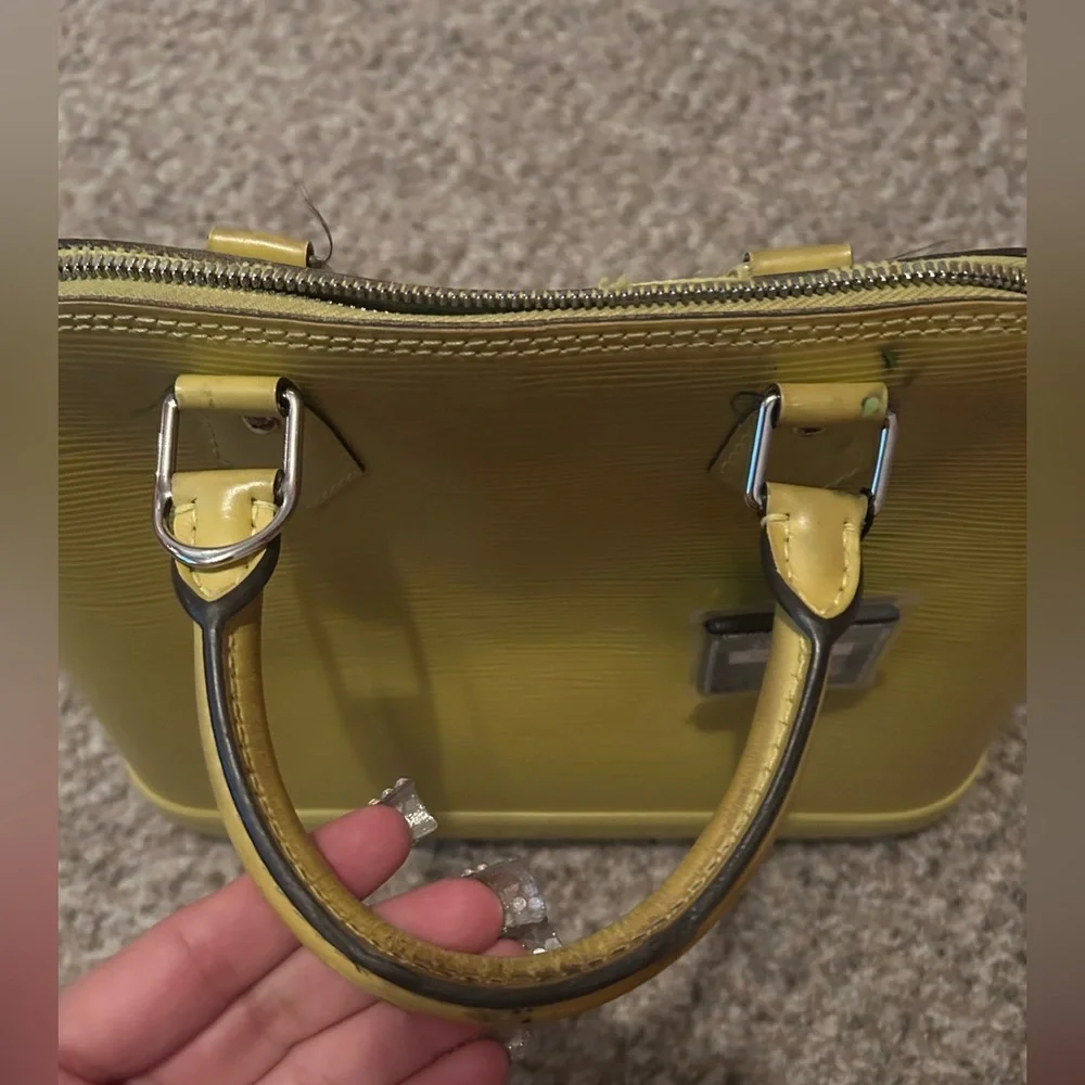 Yellow Authentic Lv Women's Handbag - Picture 6 of 13